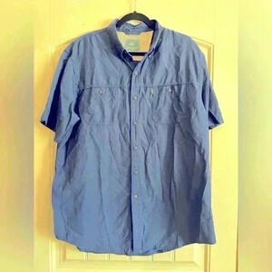 GH Bass navy blue button up men’s shirt short sleeve size Medium